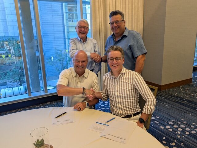 Signing PCG Rappit USA